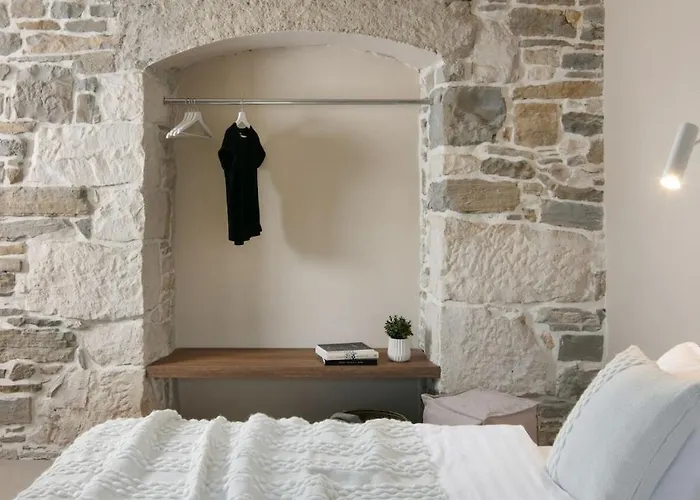 Baracchi Comfortable Villa Krsan